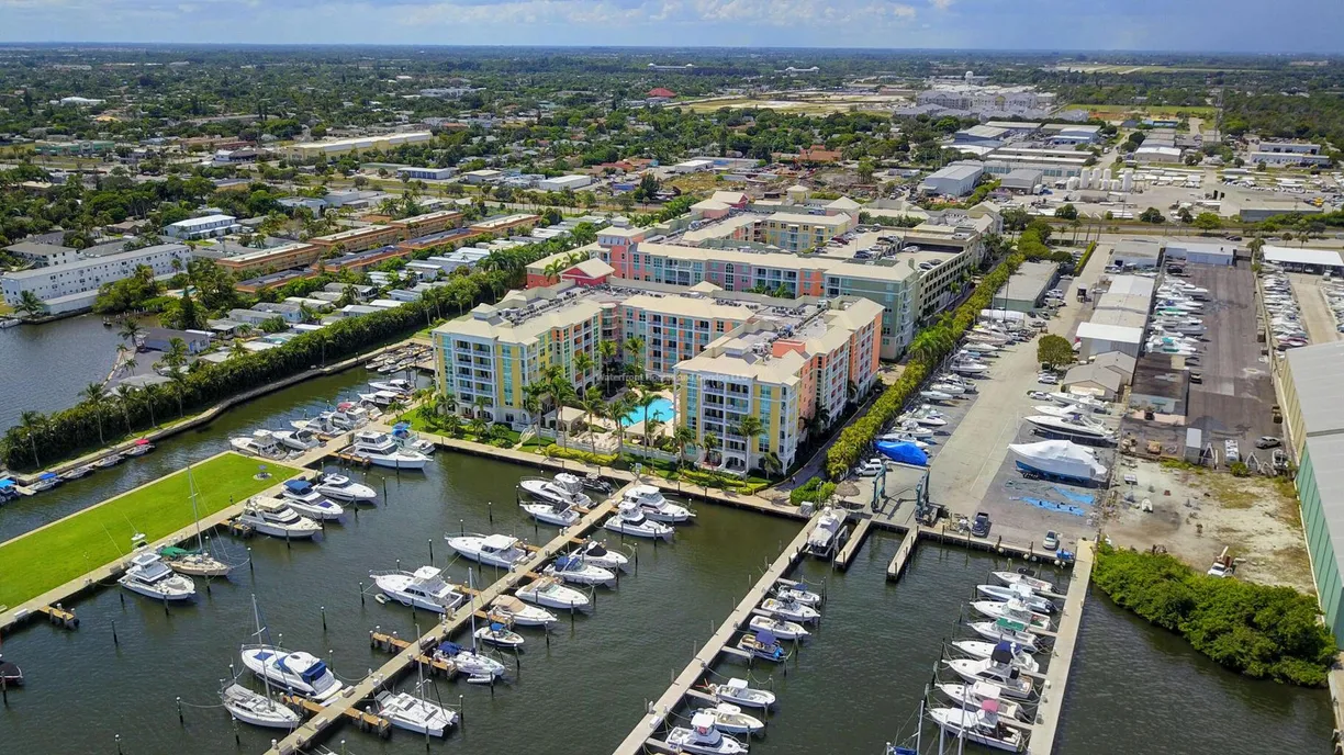 South Florida Real Estate | View 802 W Windward Way, 402 | Listing