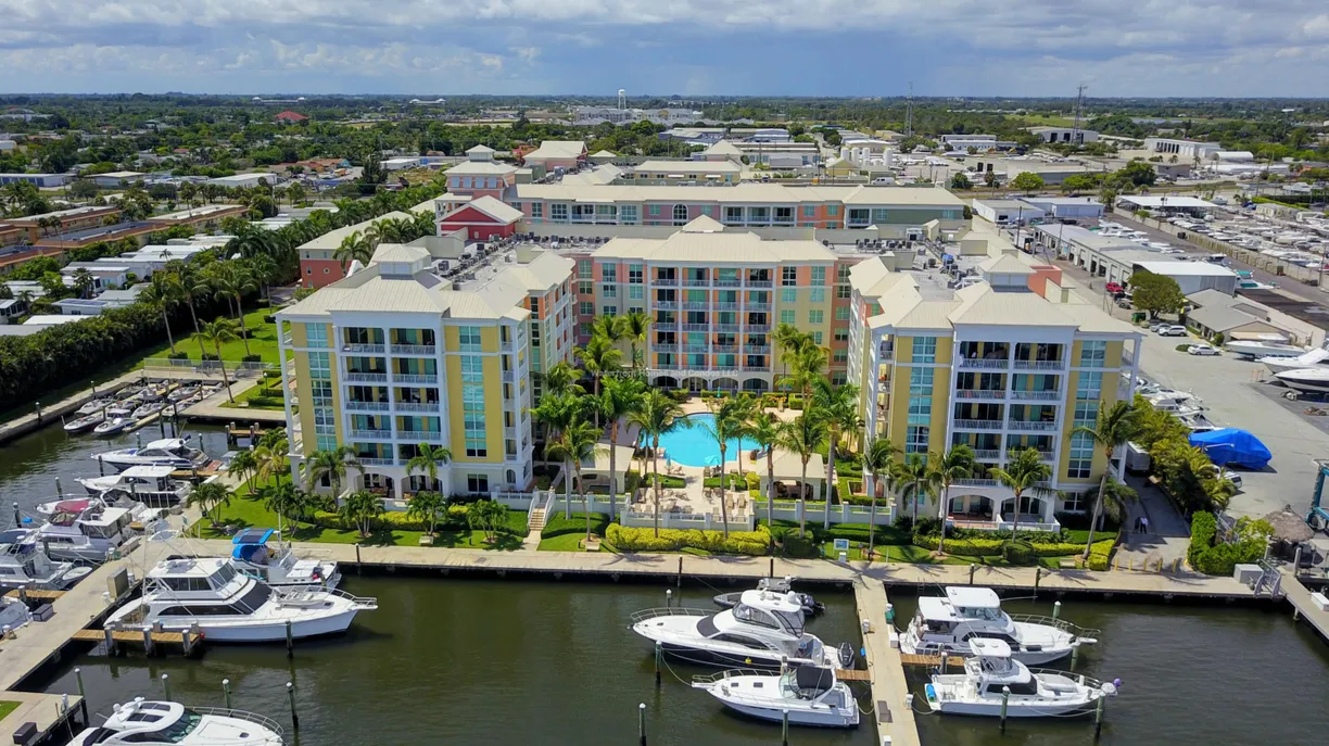 South Florida Real Estate | View 802 W Windward Way, 402 | Listing