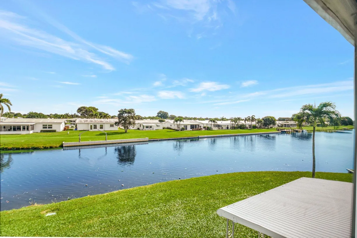 South Florida Real Estate | View 1112 Lake Terrace, 203 | Listing