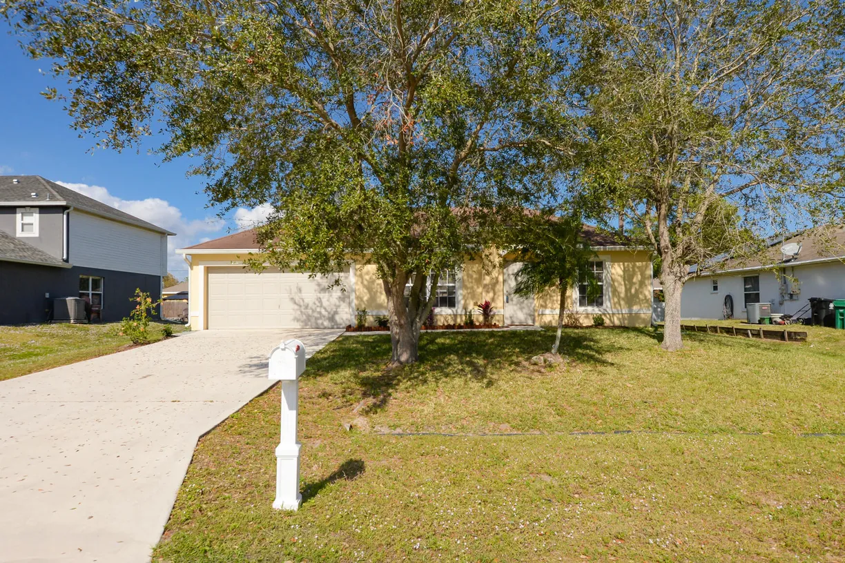 South Florida Real Estate | View 885 SW Sultan Drive | Listing