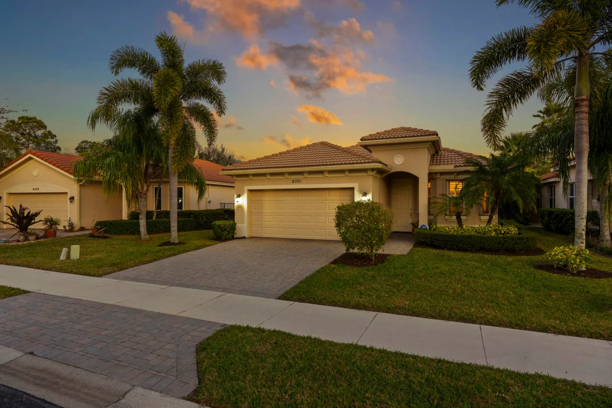 South Florida Real Estate | View 6301 SE Turn Leaf Trail | 3 Beds, 2 Baths