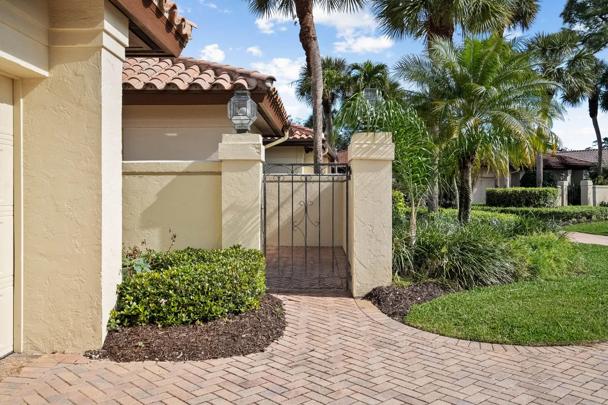 South Florida Real Estate | View 5361 SE Merion Way | Listing