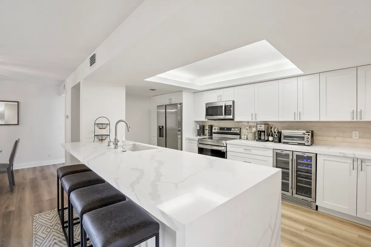 South Florida Real Estate | View  | Listing