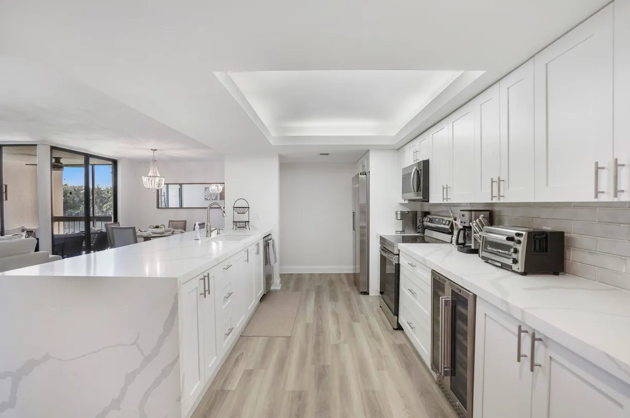 South Florida Real Estate | View  | 2 Beds, 2 Baths