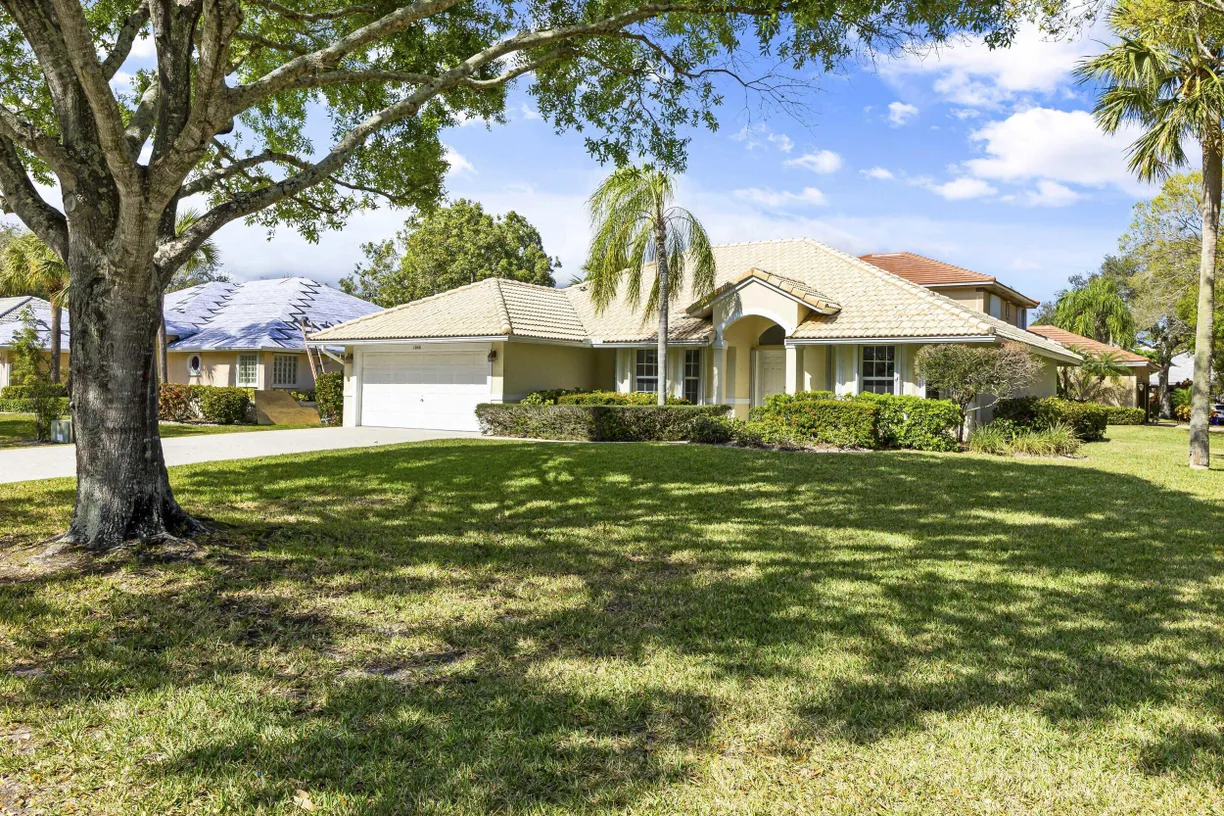 South Florida Real Estate | View 1040 Egret Circle Circle | 3 Beds, 2 Baths
