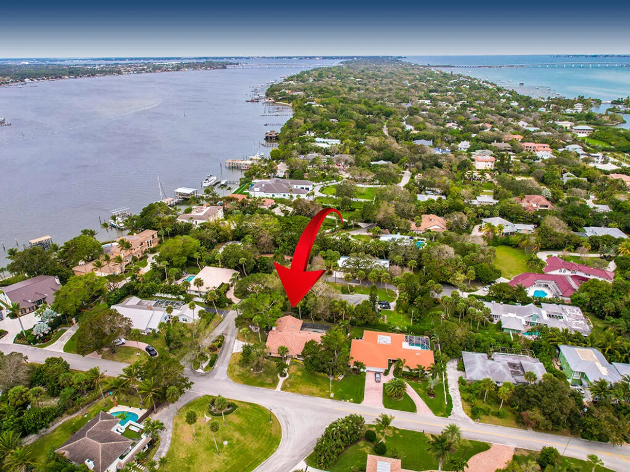 South Florida Real Estate | View 9 W High Point Road | 3 Beds, 3 Baths