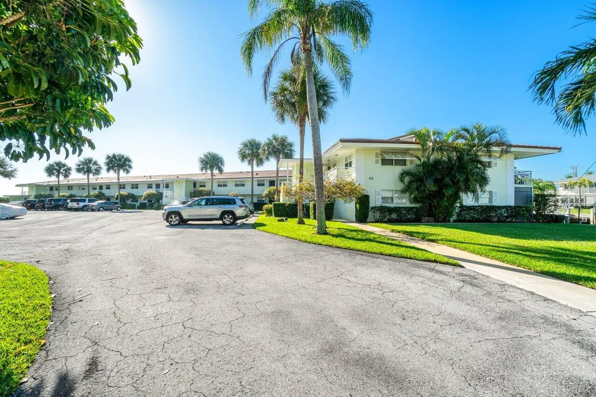 South Florida Real Estate | View 68 Yacht Club Drive, 2 | Listing
