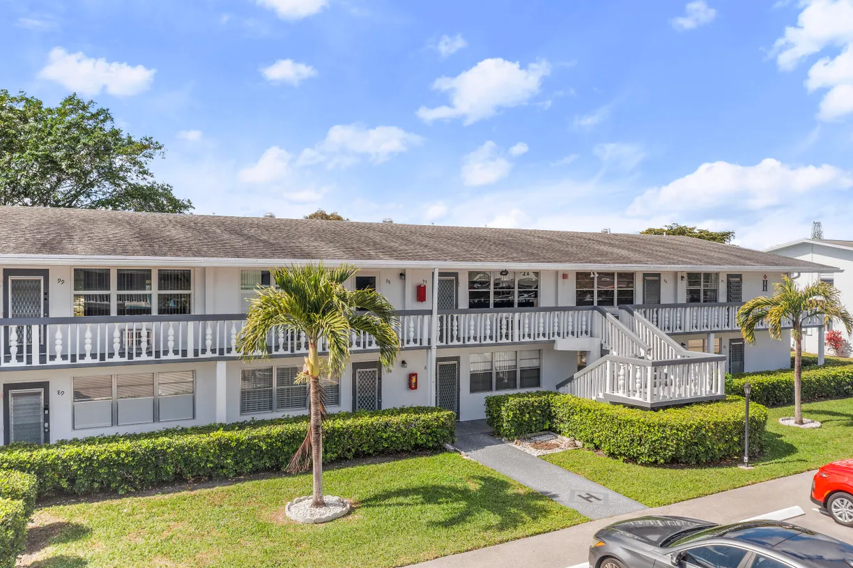 South Florida Real Estate | View 97 Oakridge H, 97 | Listing