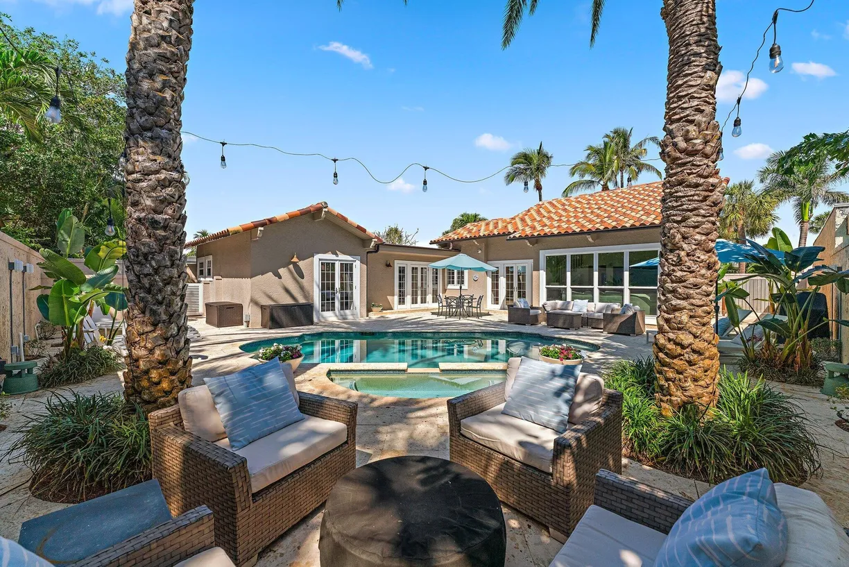 South Florida Real Estate | View 105 Rainbow Fish Circle | Listing