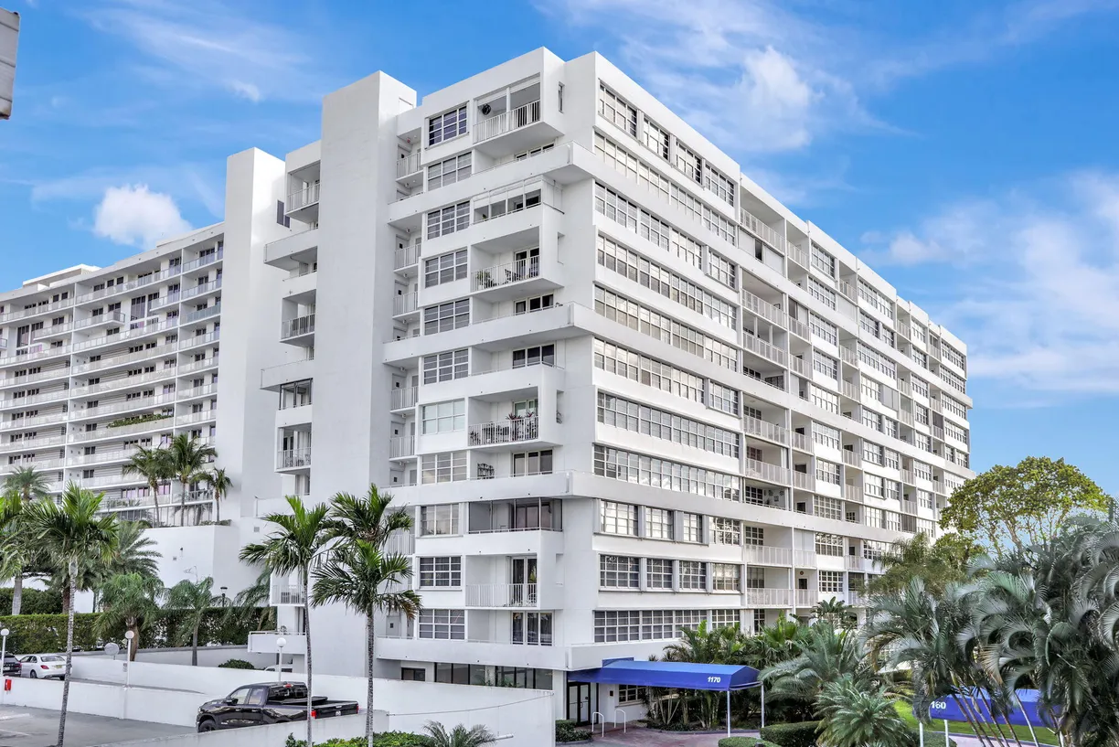 South Florida Real Estate | View 1170 N Federal Highway, 910 | 2 Beds, 2 Baths