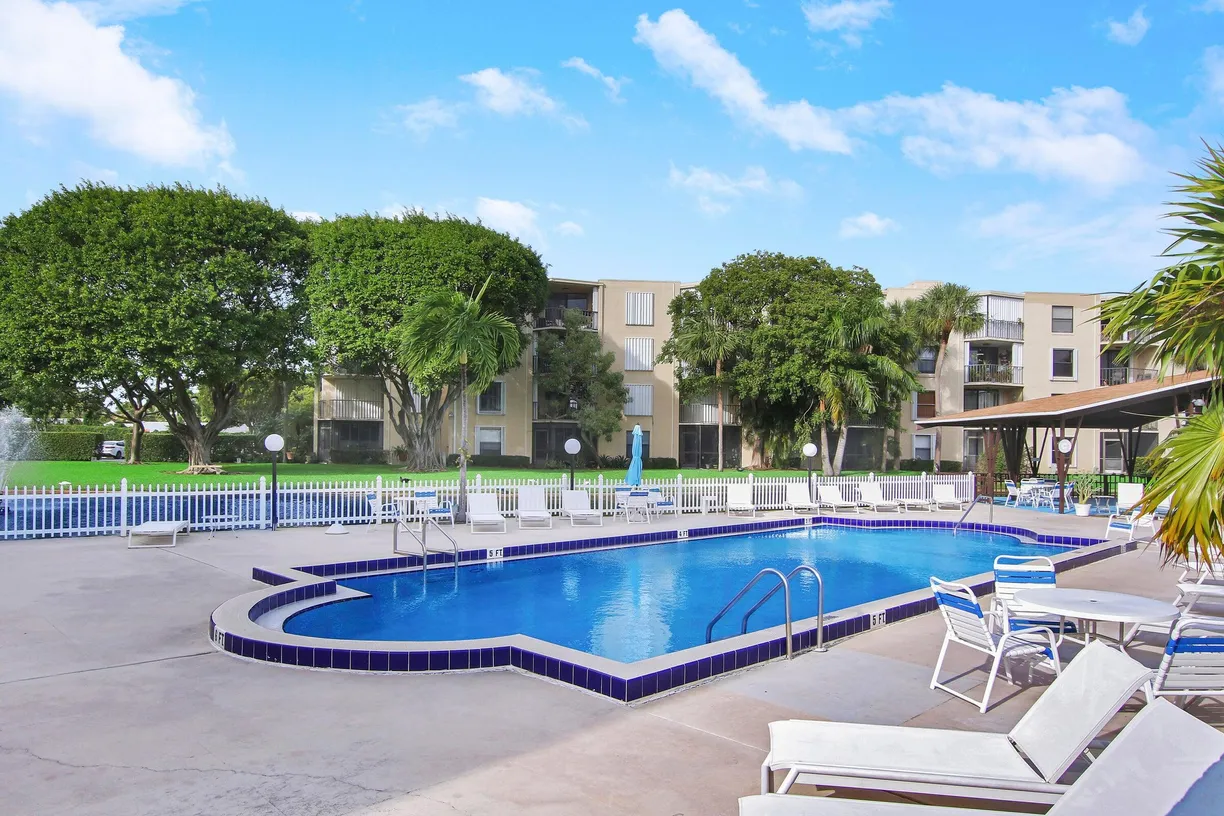South Florida Real Estate | View 300 Waterway Drive, 407 | 1 Bed, 1 Bath