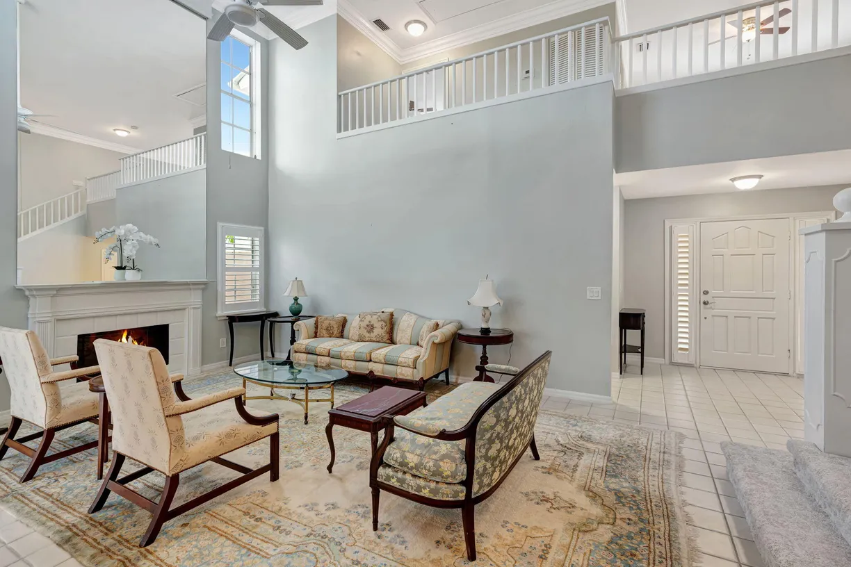 South Florida Real Estate | View 8 Windsor Lane | Listing