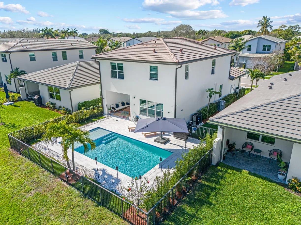 South Florida Real Estate | View 2724 Country Lake Trail | 3 Beds, 2 Baths