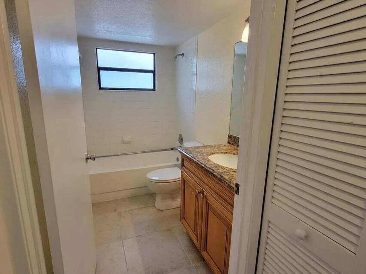 South Florida Real Estate | View 1442 Lake Crystal Drive, E | Listing