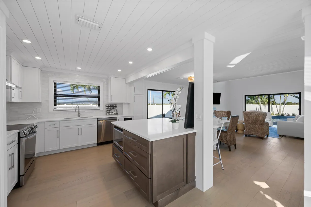 South Florida Real Estate | View 481 N Juno Lane | Listing