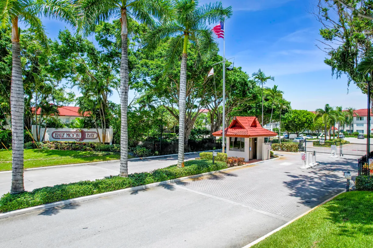 South Florida Real Estate | View 103 Half Moon Circle, A2 | Listing