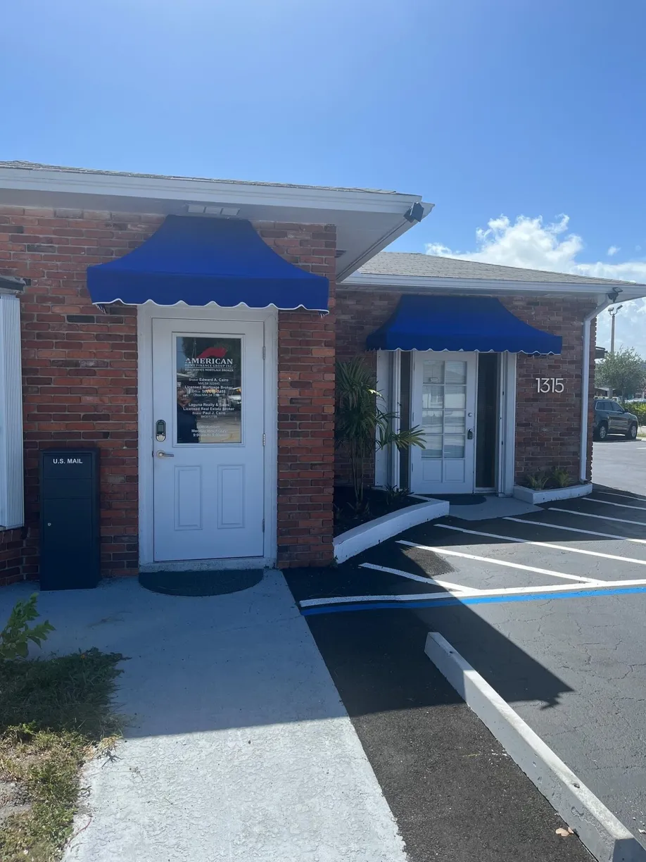 South Florida Real Estate | View 1315 N Dixie Highway | Listing
