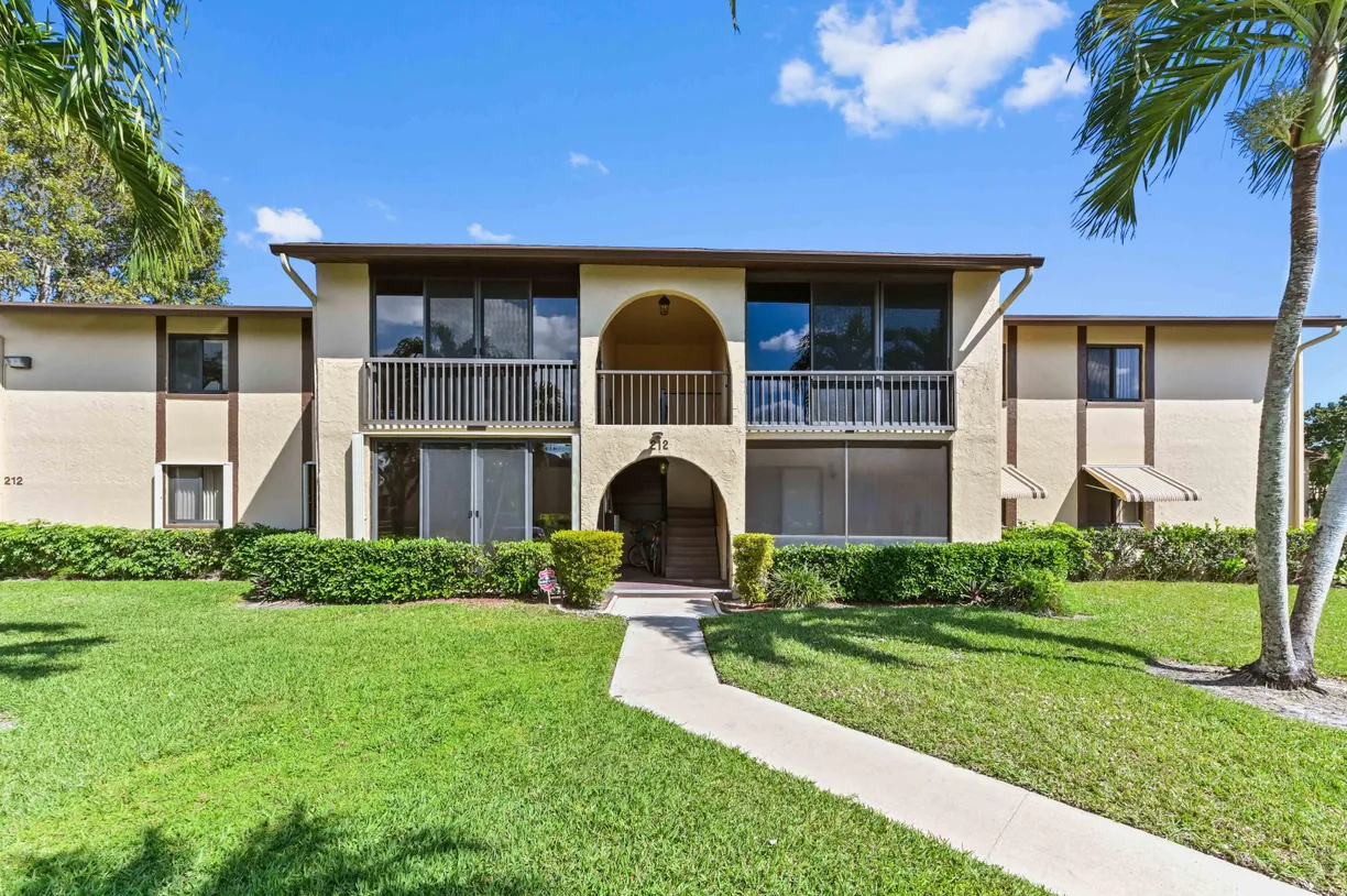 South Florida Real Estate | View 212 Pine Hov Circle, A-1 | 2 Beds, 2 Baths
