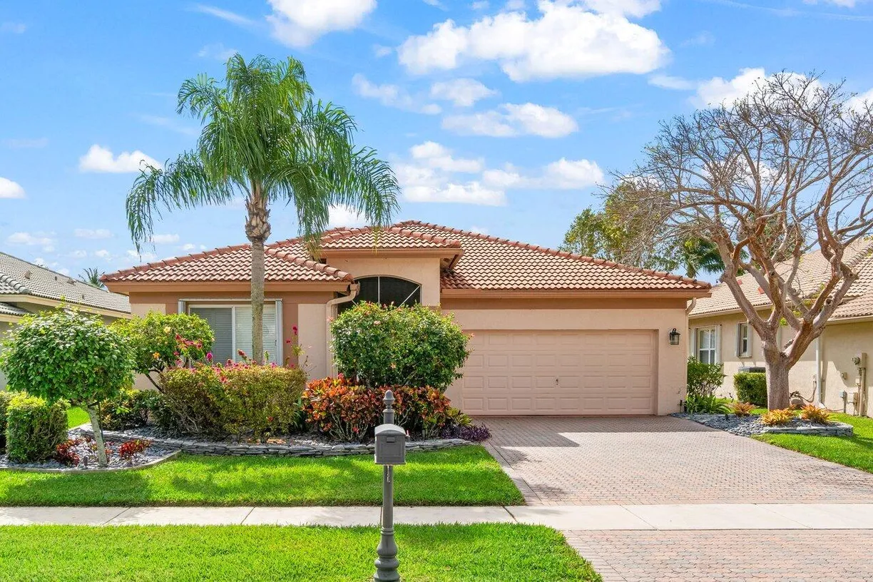 South Florida Real Estate | View 8879 Via Tuscany Drive | 3 Beds, 2 Baths