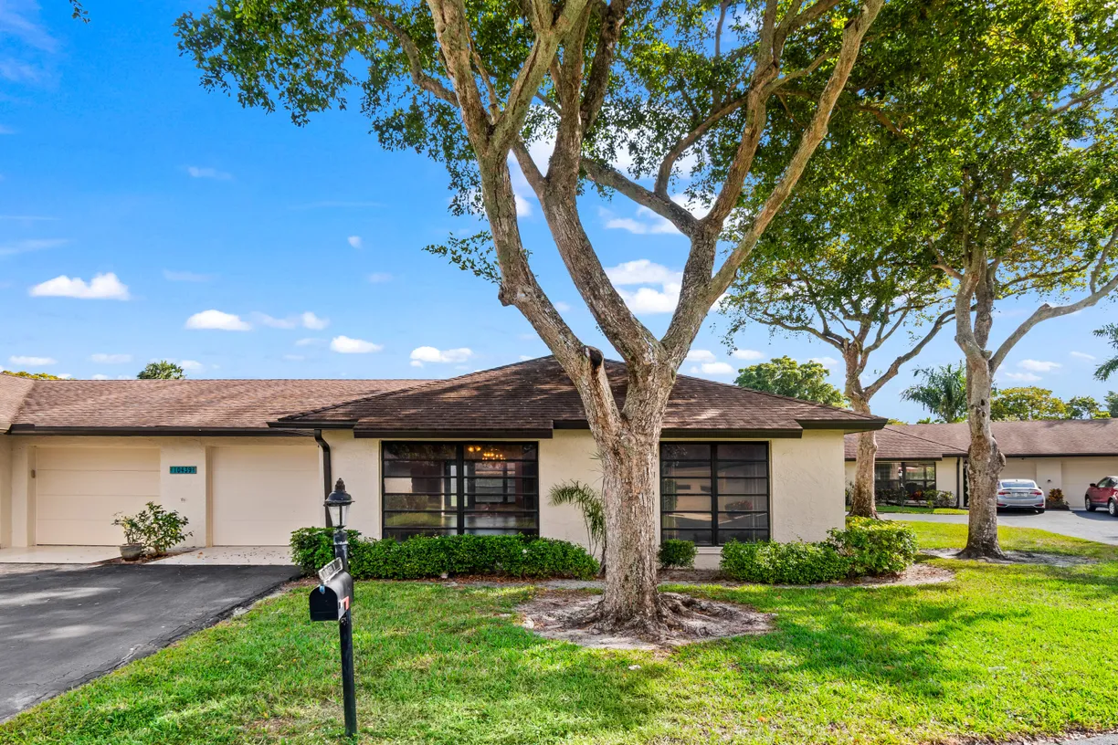 South Florida Real Estate | View 10439 Quailwood Lane, B | 2 Beds, 2 Baths