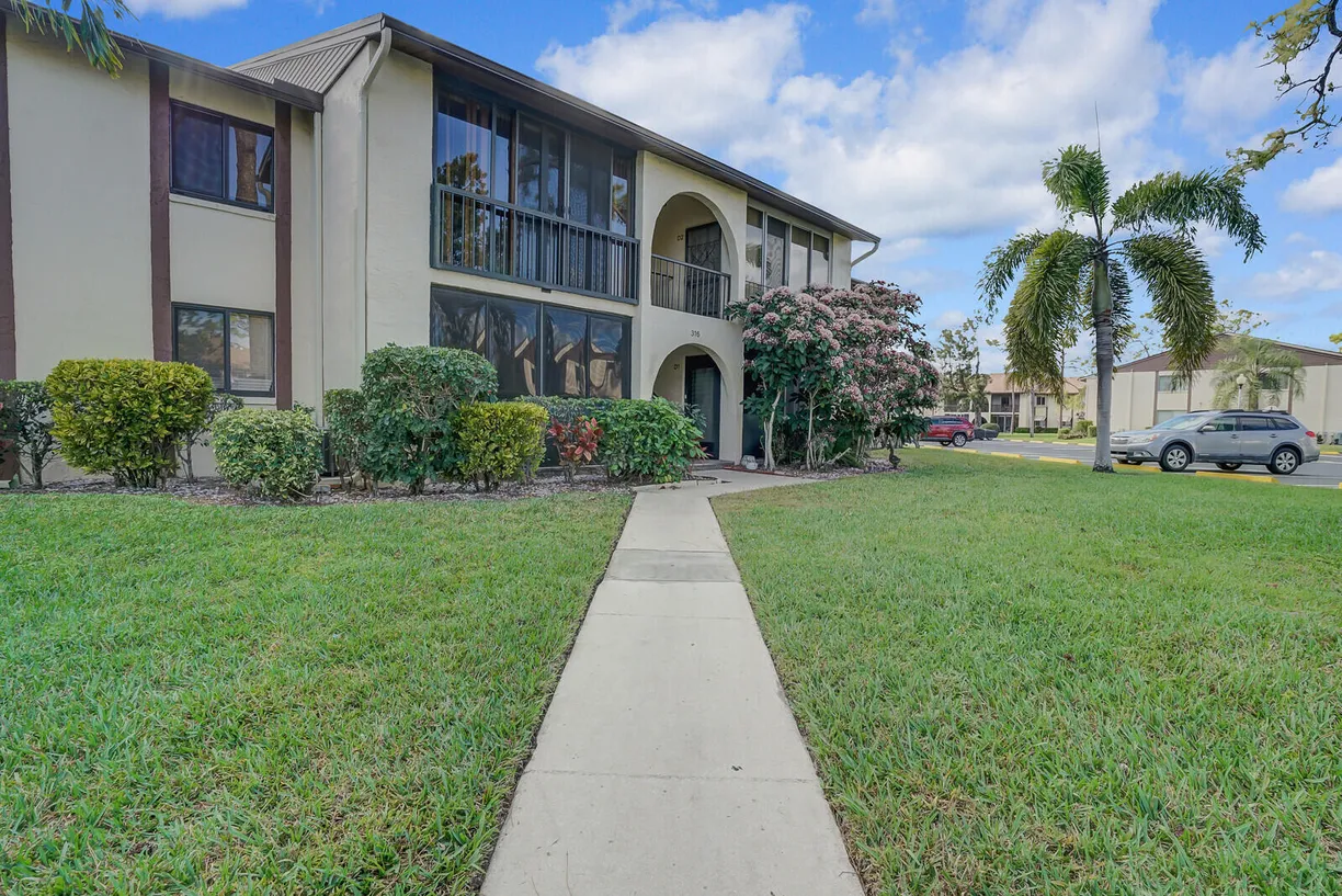 South Florida Real Estate | View 316 Knotty Pine Circle, A-1 | 2 Beds, 2 Baths