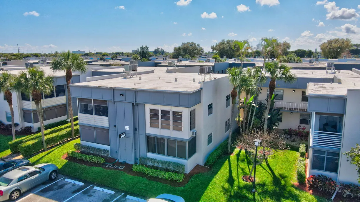 South Florida Real Estate | View 538 Normandy L Lane, 538 | 1 Bed, 1 Bath