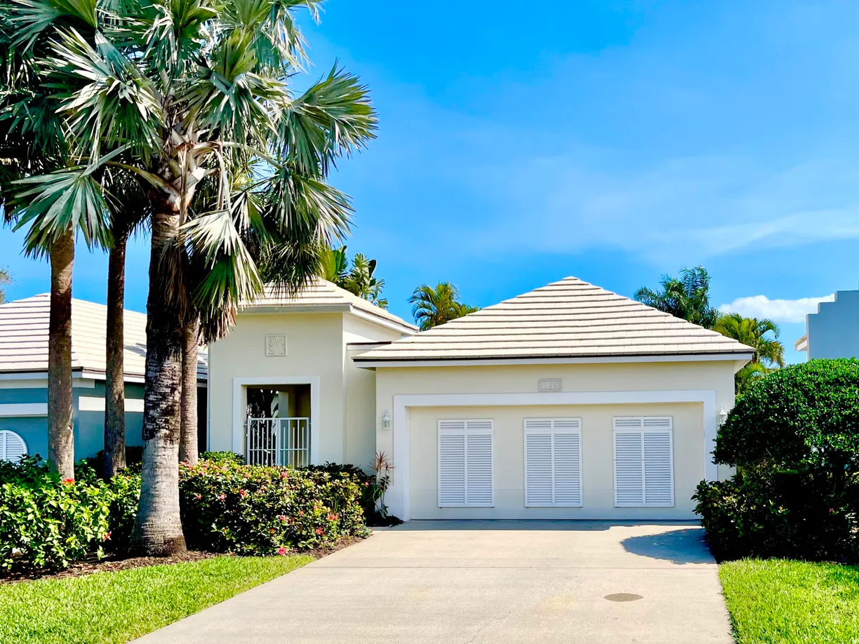 South Florida Real Estate | View 1135 St Georges Lane | 3 Beds, 2 Baths
