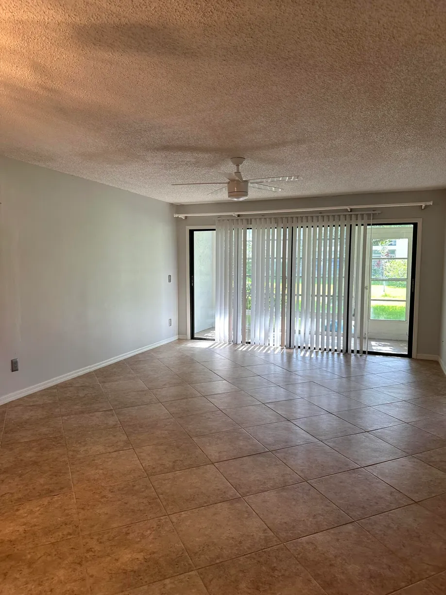 South Florida Real Estate | View 400 18th Street, E4 | Listing
