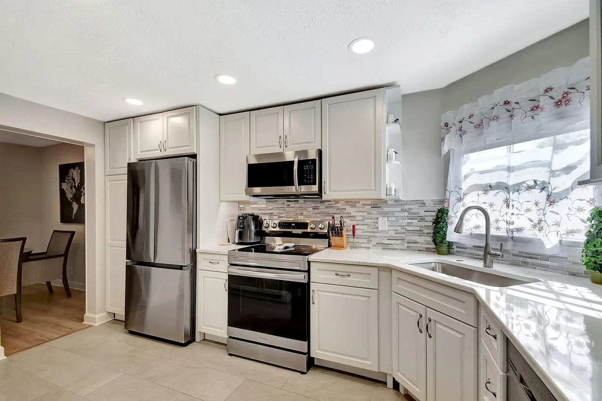 South Florida Real Estate | View 3755 Via Poinciana, 611 | Listing