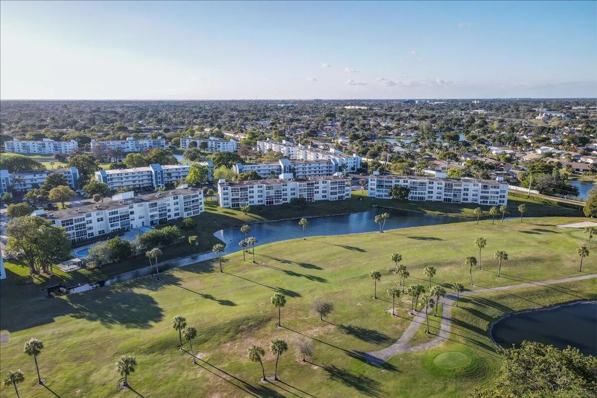 South Florida Real Estate | View 7620 NW 18th Street, 104 | 1 Bed, 2 Baths