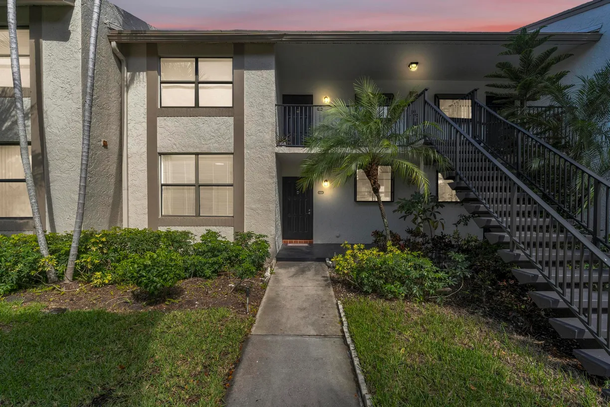 South Florida Real Estate | View 1256 S Military Trail, 915 | 2 Beds, 2 Baths