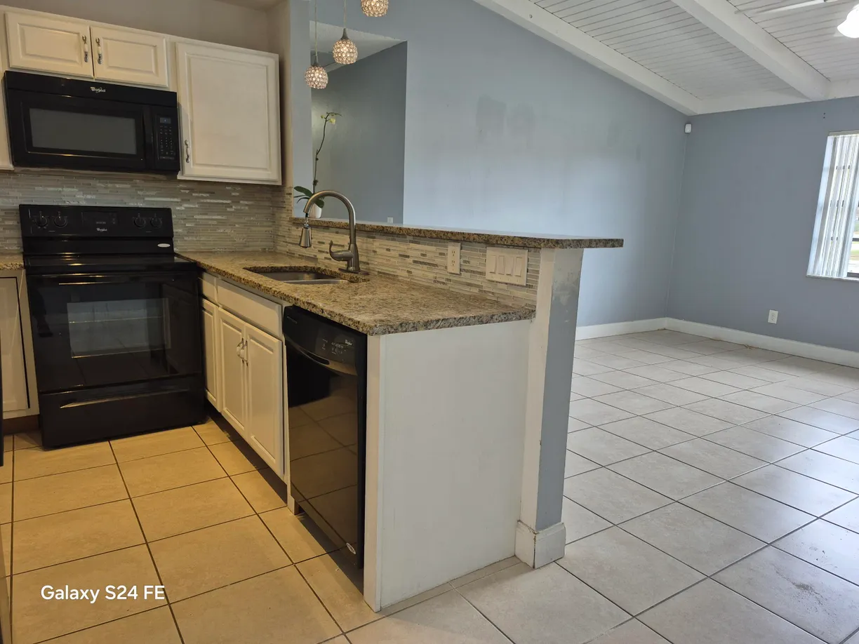 South Florida Real Estate | View 508 Glenwood Drive | 3 Beds, 2 Baths