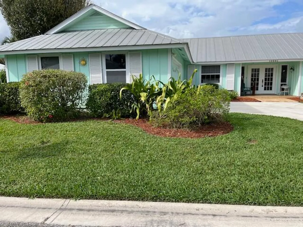 South Florida Real Estate | View 10691 SE Jupiter Narrows Drive | Listing