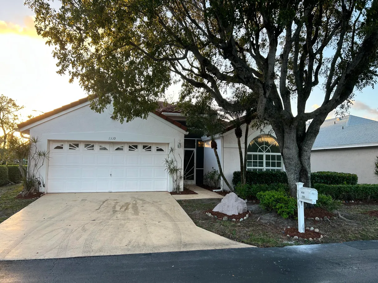 South Florida Real Estate | View 1339 Fairfax Circle | 3 Beds, 2 Baths