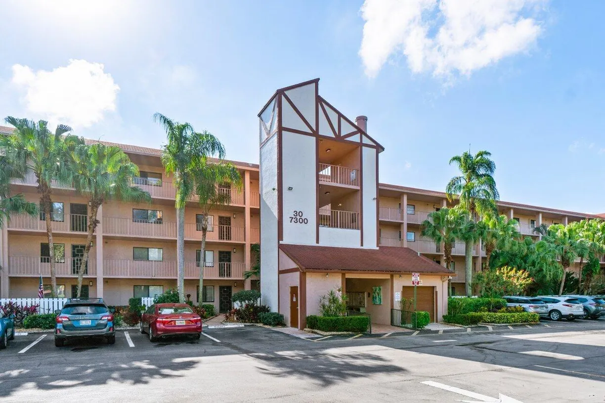 South Florida Real Estate | View 7300 Amberly Lane, 402 | 2 Beds, 2 Baths