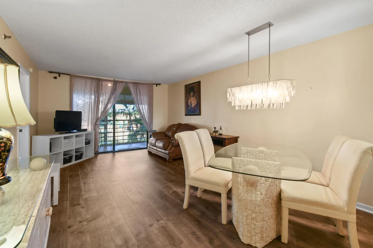 South Florida Real Estate | View 4640 Lucerne Lakes Boulevard, 306 | Listing