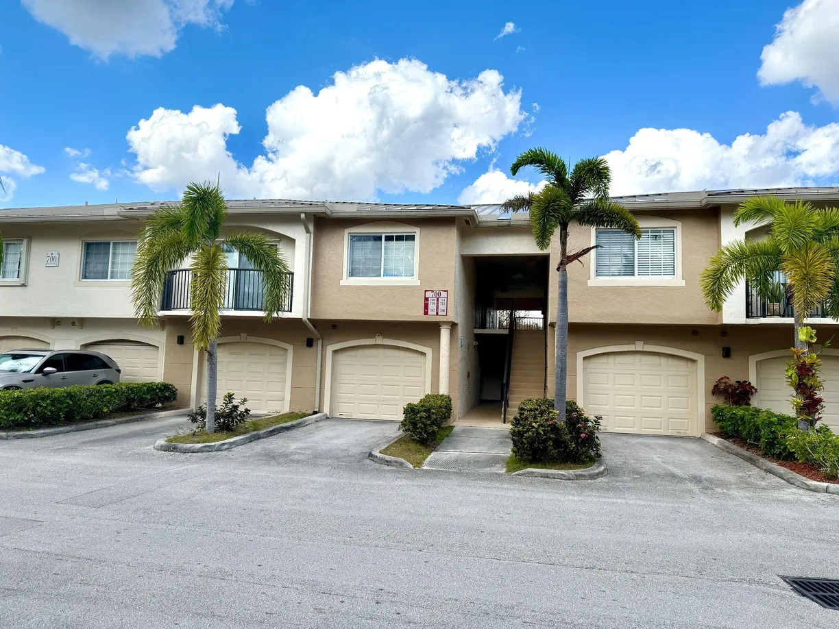 South Florida Real Estate | View 700 Crestwood Court, 707 | 2 Beds, 2 Baths