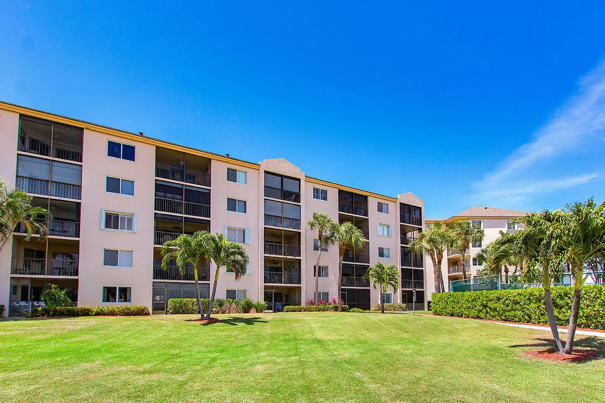 South Florida Real Estate | View 275 Palm Avenue, A201 | 2 Beds, 2 Baths