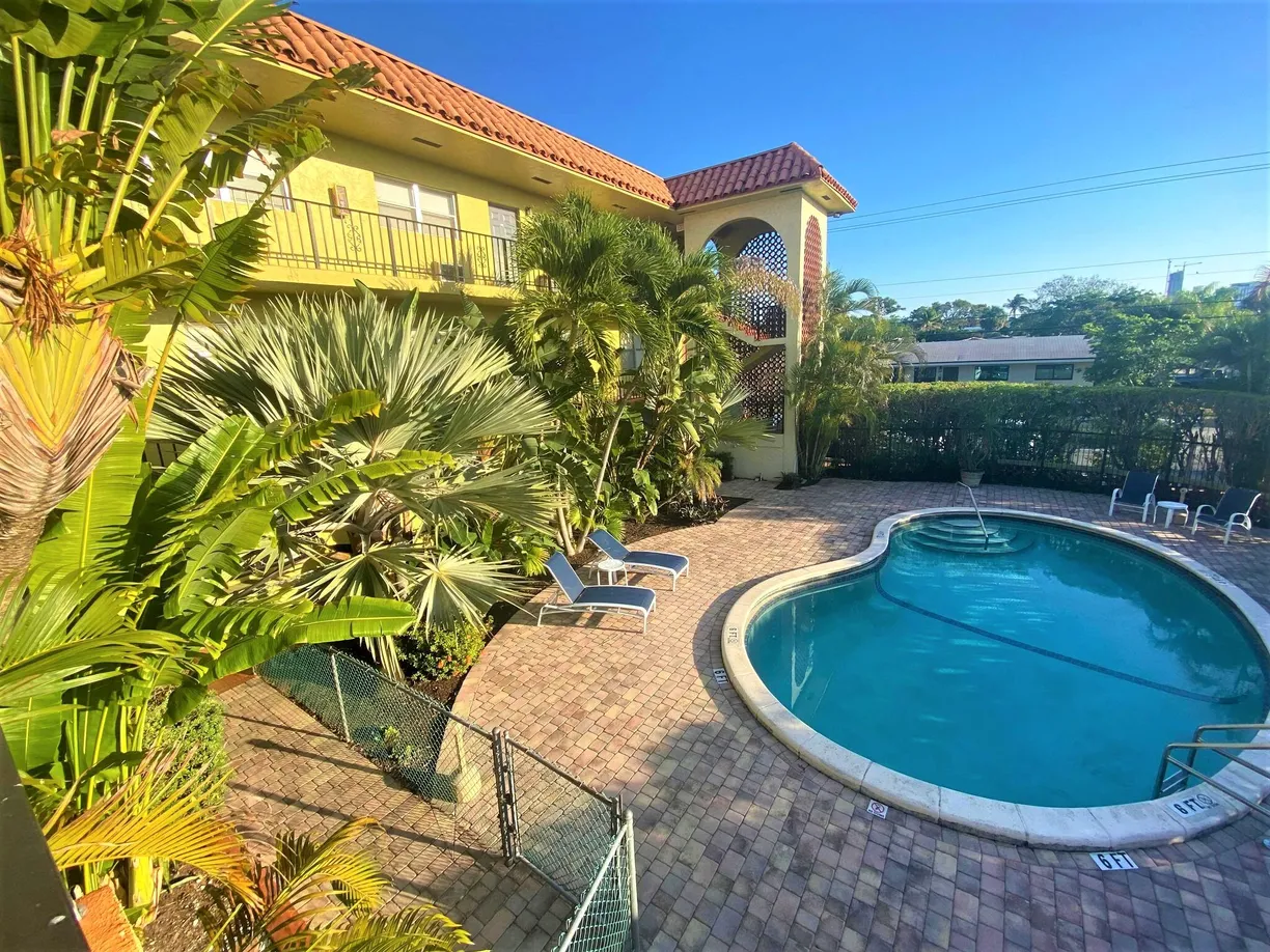 South Florida Real Estate | View 1100 NE 9th Avenue, 307 | 1 Bed, 1 Bath