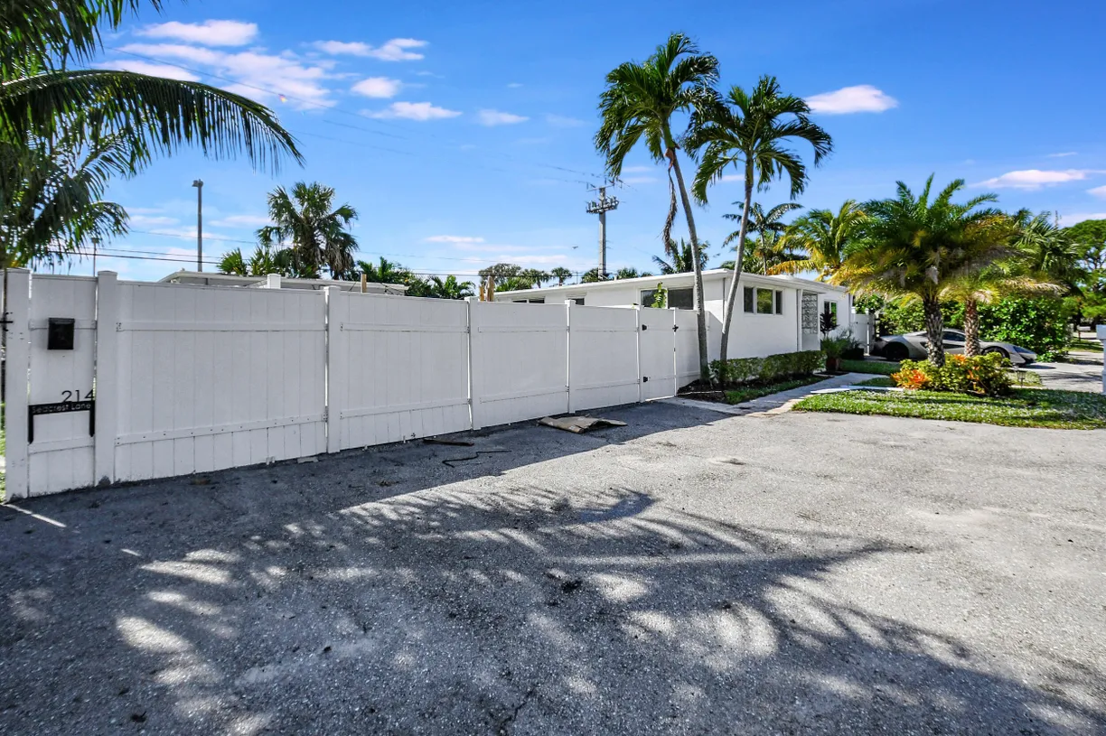 South Florida Real Estate | View 214 Seacrest Lane | Listing