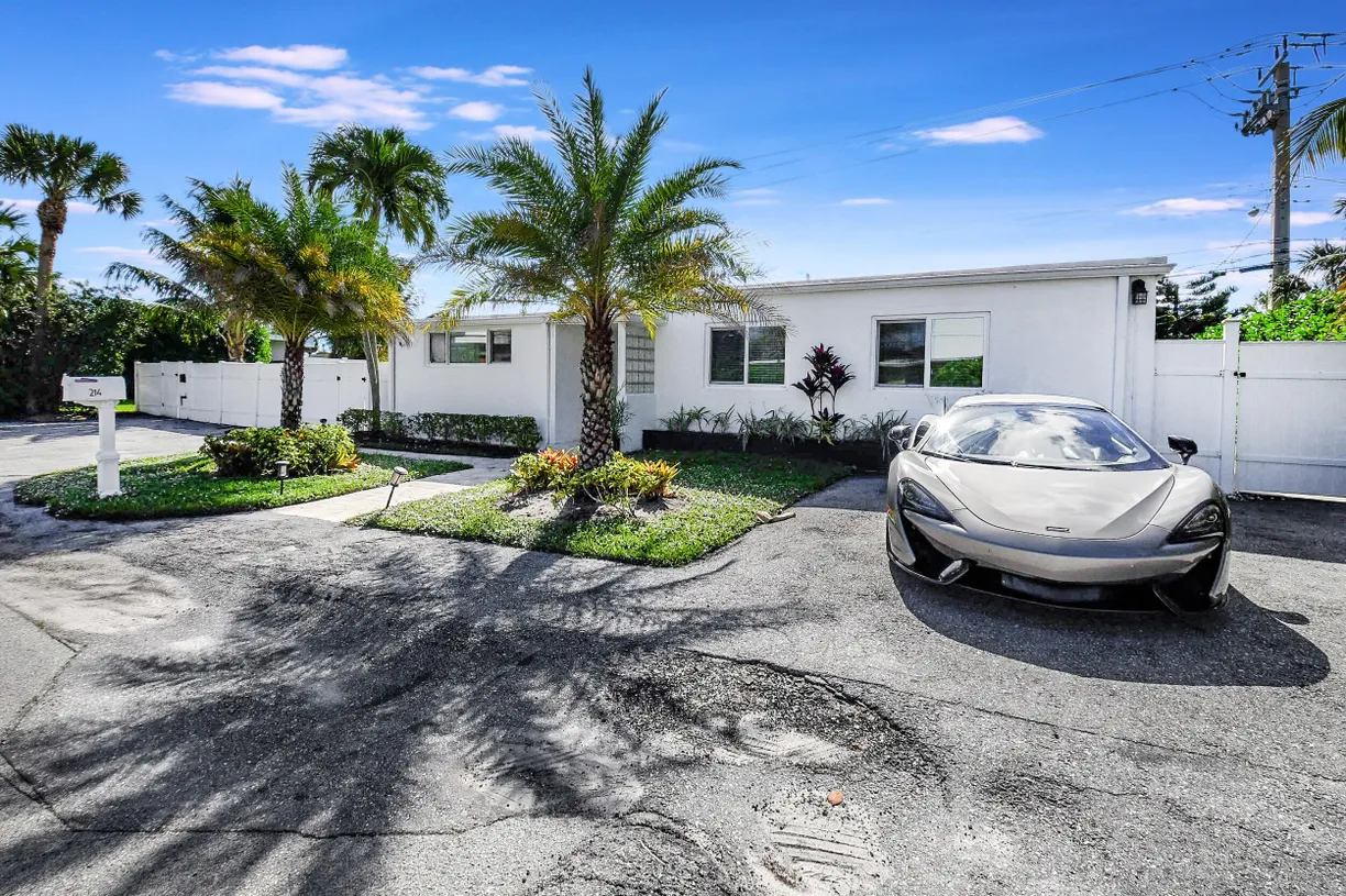 South Florida Real Estate | View 214 Seacrest Lane | Listing