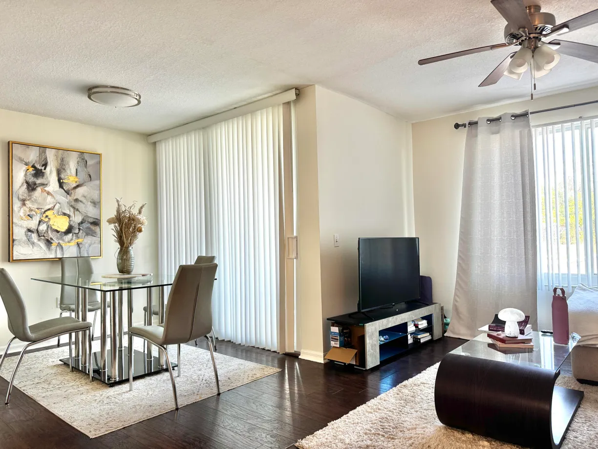 South Florida Real Estate | View 407 Villa Circle Circle, 407 | Listing