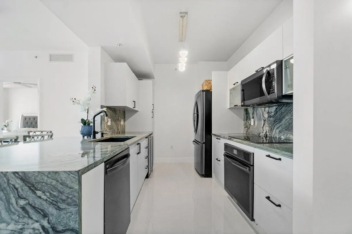South Florida Real Estate | View 550 Okeechobee Boulevard, 1809 | 2 Beds, 2 Baths