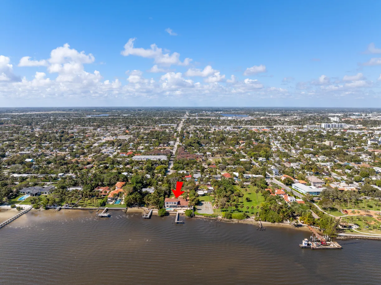 South Florida Real Estate | View 530 S Lakeside Drive | Listing