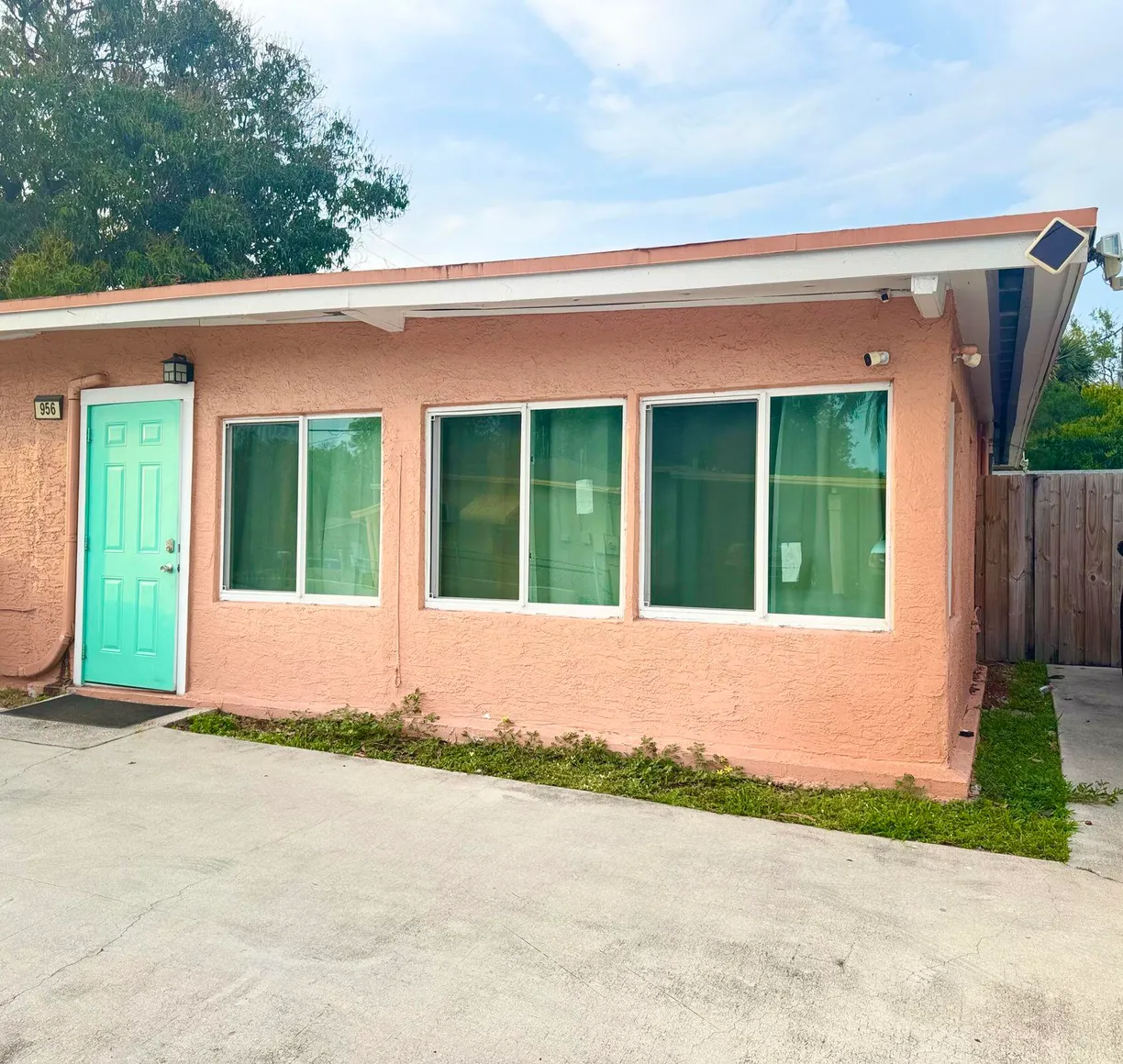 South Florida Real Estate | View 956 NW 17th Avenue | 1 Bed, 1 Bath