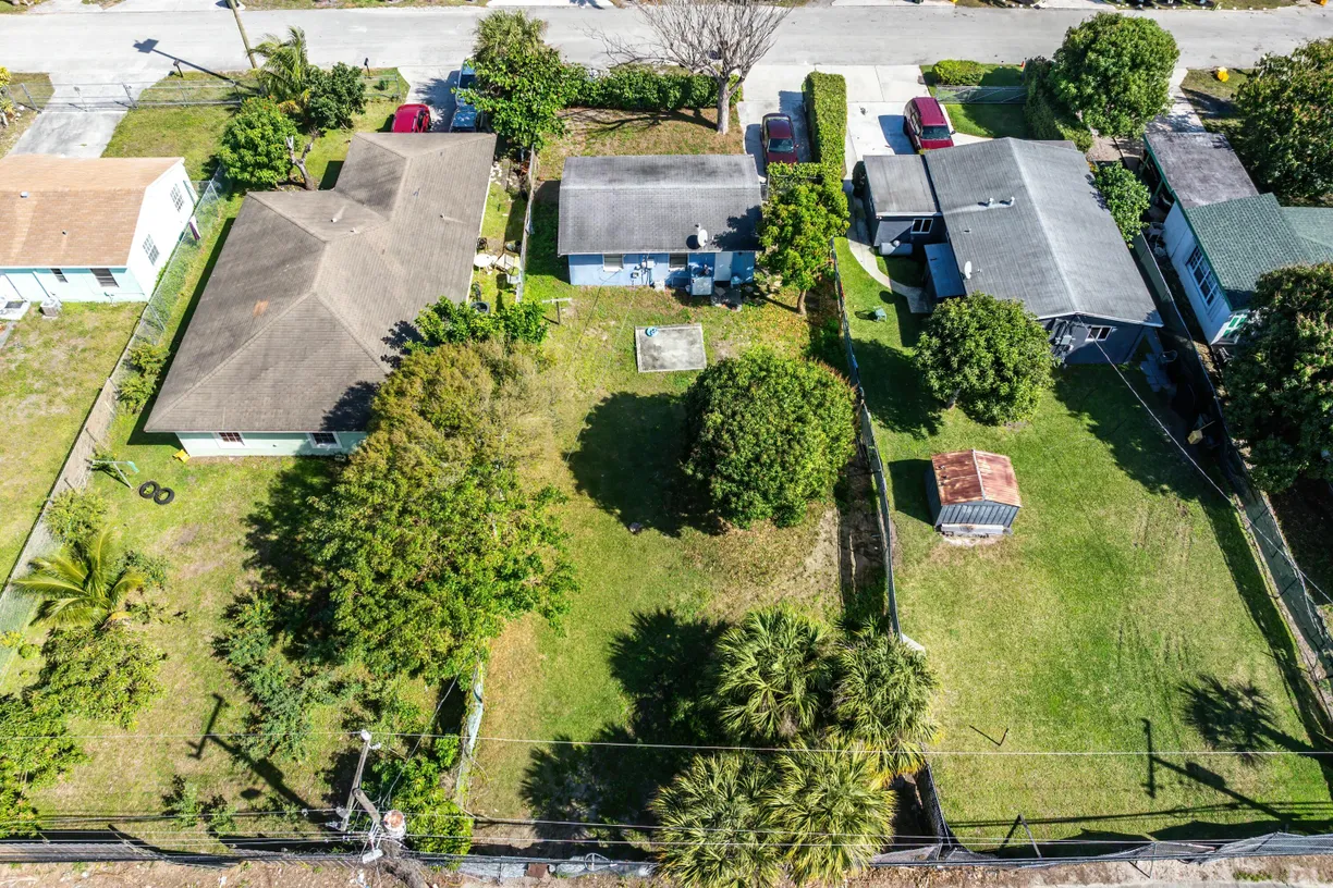 South Florida Real Estate | View 218 SW 11th Avenue | Listing