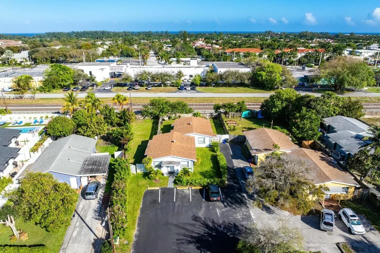 South Florida Real Estate | View 1651 NE 3rd Avenue | Listing