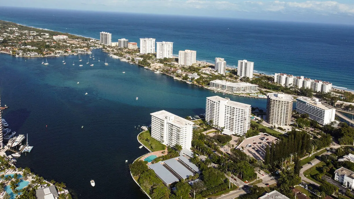 South Florida Real Estate | View 875 E Camino Real, 5b | 2 Beds, 2 Baths