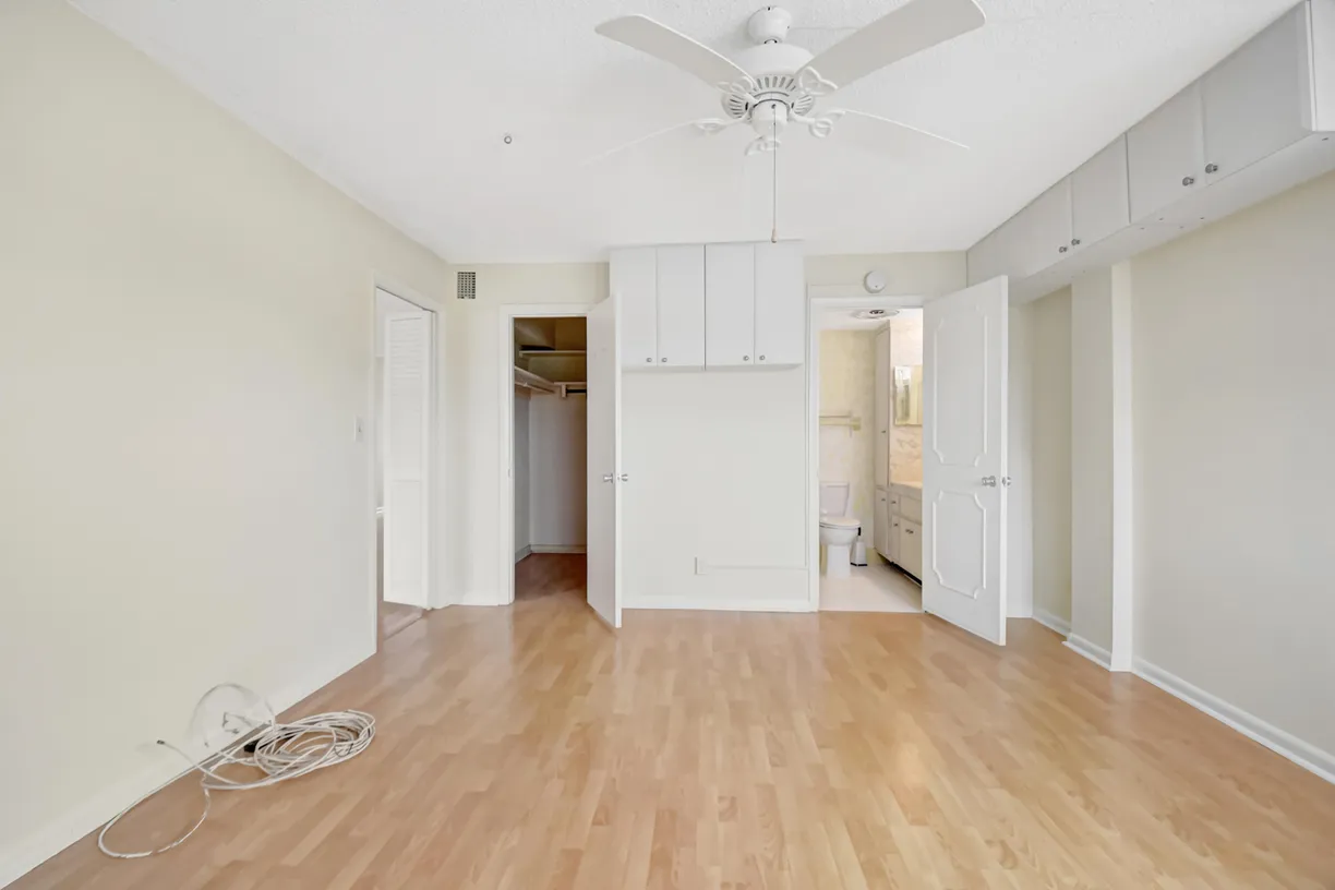 South Florida Real Estate | View 1 N Golfview Road, 305 | Listing