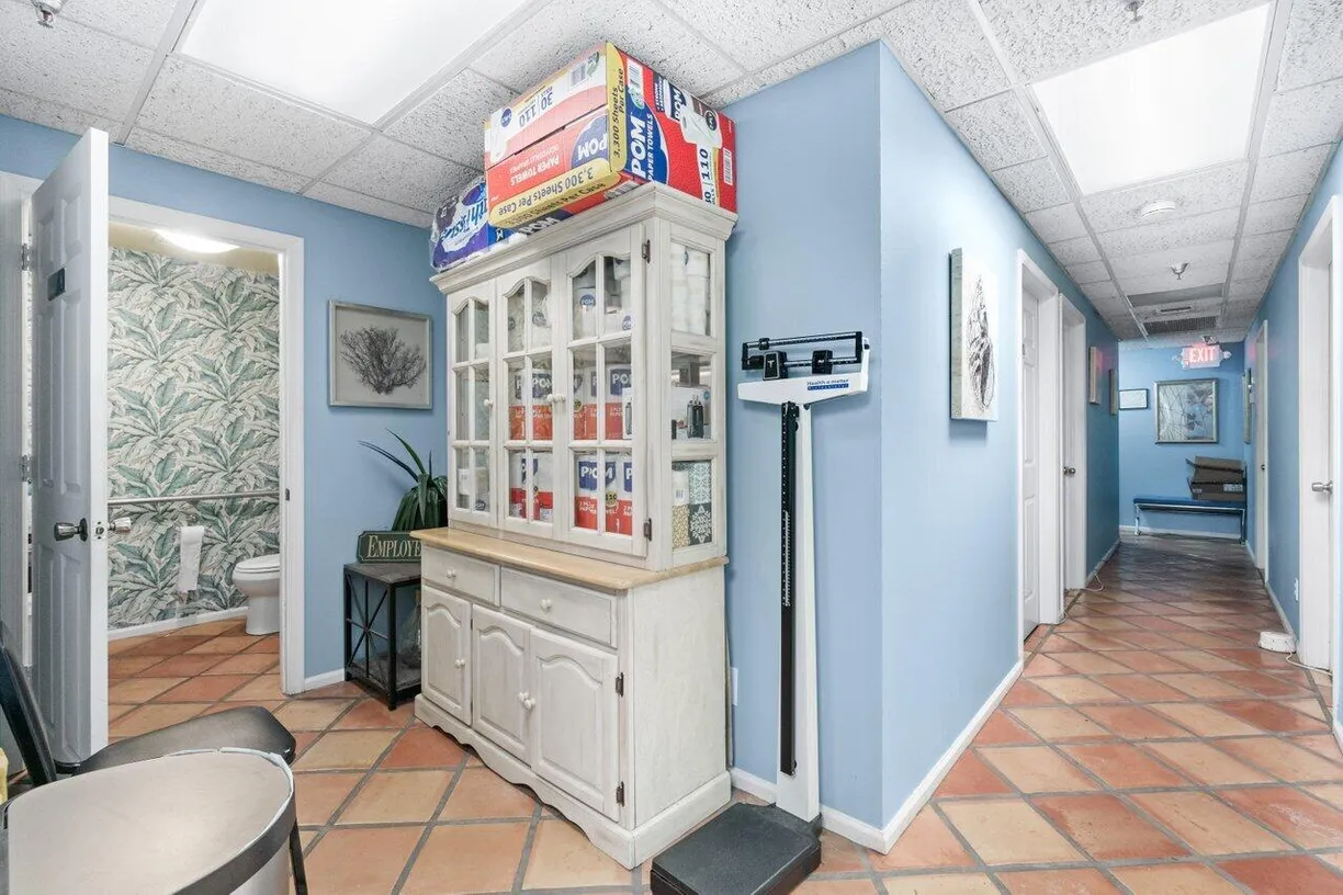South Florida Real Estate | View 400 Executive Center Drive, 209 | Listing